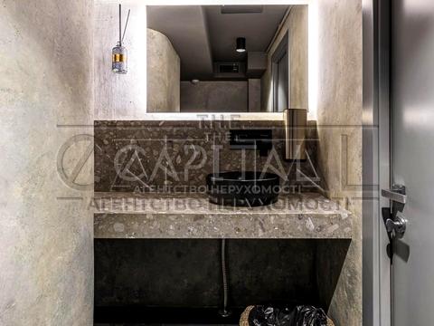 коммерческая по адресу Жилянская ул., 75