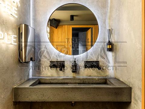 коммерческая по адресу Жилянская ул., 75