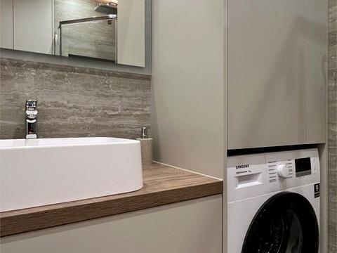 квартира за адресою Київ, Салютна вул., 2к25