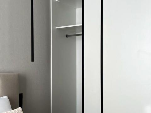 квартира за адресою Київ, Салютна вул., 2к25