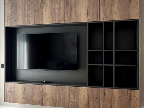 квартира за адресою Київ, Салютна вул., 2к25