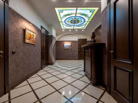 комерційна за адресою Антоновича вул. (Горького), 131