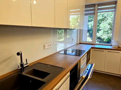 квартира за адресою Новопольова вул., 2 корп. 1