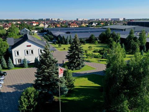 комерційна за адресою Садова вул., 49