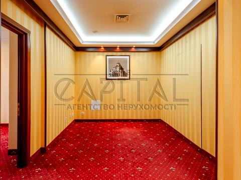 комерційна за адресою Шовковична вул., 42/44