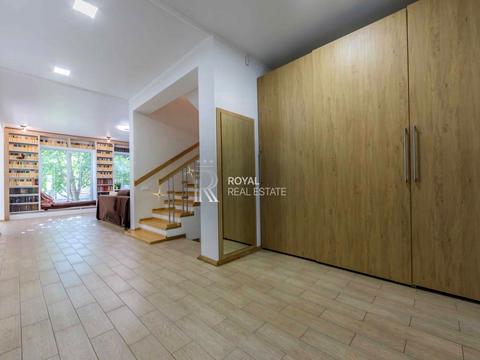 будинок за адресою с. Петропавлівська Борщагівка, Княгині Ольги вул.