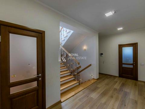 будинок за адресою с. Петропавлівська Борщагівка, Княгині Ольги вул.