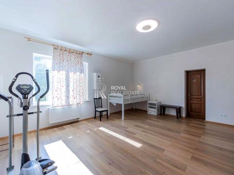 будинок за адресою с. Петропавлівська Борщагівка, Княгині Ольги вул.