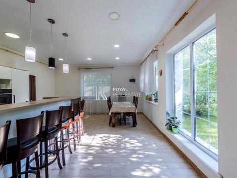 будинок за адресою с. Петропавлівська Борщагівка, Княгині Ольги вул.