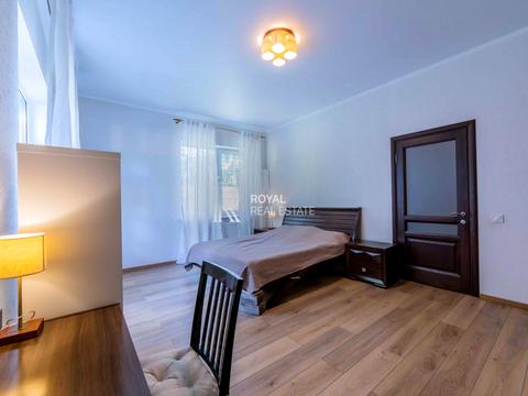 будинок за адресою с. Петропавлівська Борщагівка, Княгині Ольги вул.