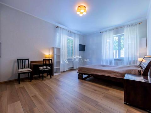 будинок за адресою с. Петропавлівська Борщагівка, Княгині Ольги вул.