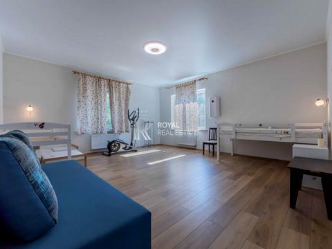 будинок за адресою с. Петропавлівська Борщагівка, Княгині Ольги вул.