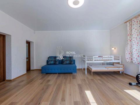 будинок за адресою с. Петропавлівська Борщагівка, Княгині Ольги вул.