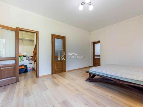 будинок за адресою с. Петропавлівська Борщагівка, Княгині Ольги вул.