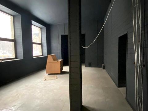 комерційна за адресою Білоруська вул., 38