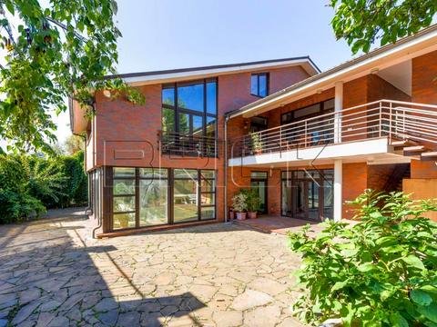 будинок за адресою Радіальна вул., 4