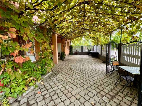 будинок за адресою Шкільна