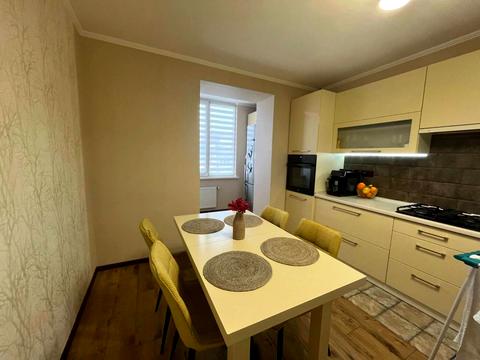 квартира за адресою Богдана Хмельницького вул., 53