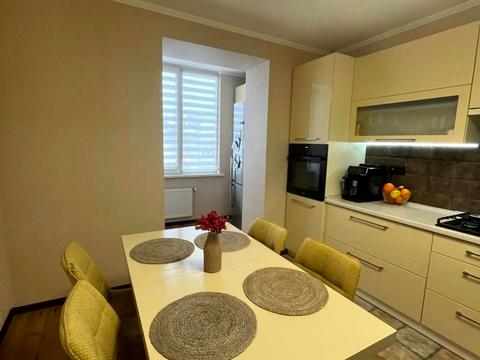 квартира за адресою Богдана Хмельницького вул., 53