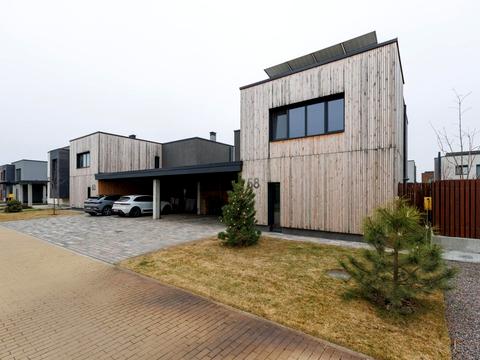 будинок за адресою Київська