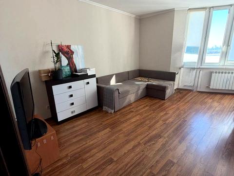 квартира за адресою Дніпровська набережна вул., 23