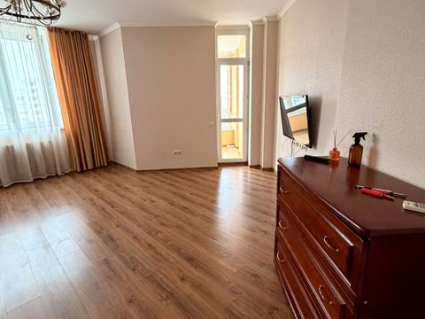 квартира за адресою Анни Ахматової вул., 30