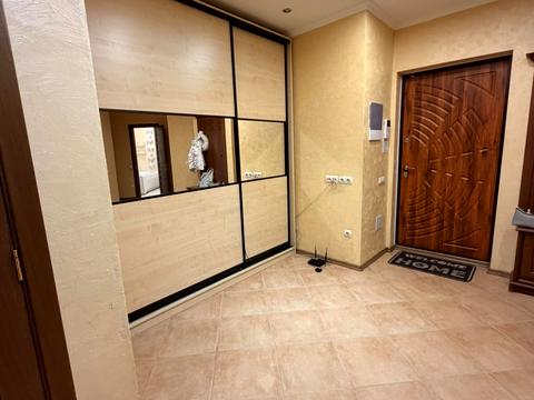 квартира за адресою Анни Ахматової вул., 30