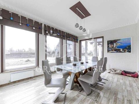 будинок за адресою Сонячна вул.