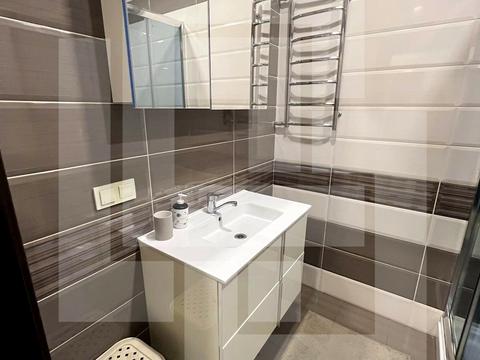 квартира по адресу Героев Полка "Азов ул. (Малиновского маршала), 4-В