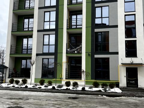 комерційна за адресою смт. Гостомель, Українська, 12