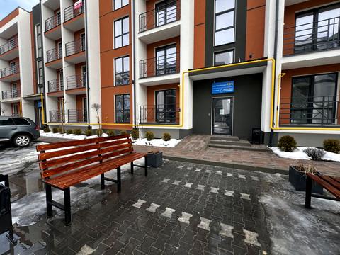 комерційна за адресою смт. Гостомель, Українська, 12