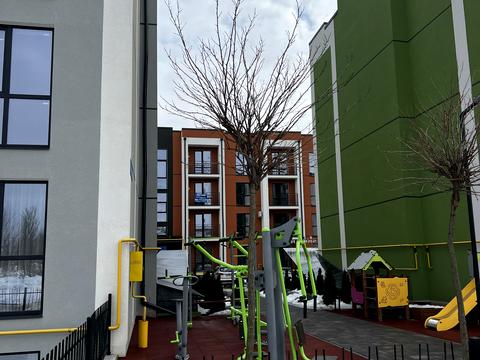 комерційна за адресою смт. Гостомель, Українська, 12