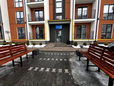 комерційна за адресою смт. Гостомель, Українська, 12