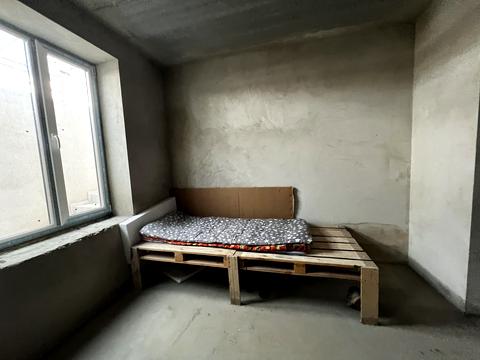 комерційна за адресою смт. Гостомель, Українська, 12