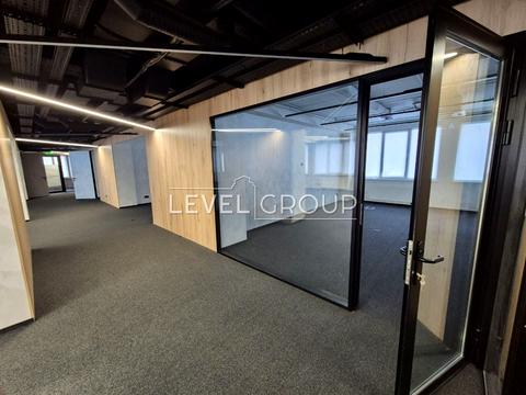 комерційна за адресою Золотоустівська вул., 3