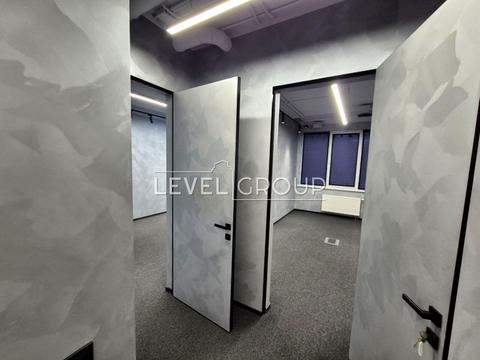 комерційна за адресою Золотоустівська вул., 3