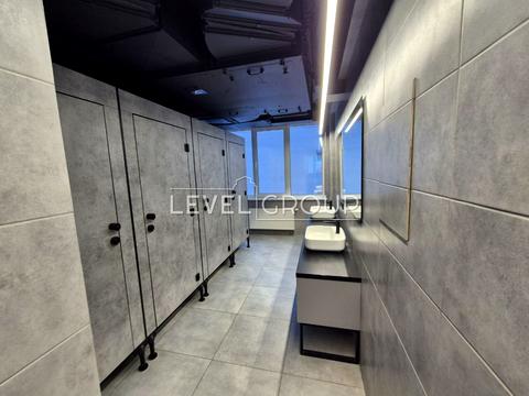 комерційна за адресою Золотоустівська вул., 3