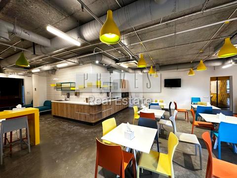 комерційна за адресою Саксаганського вул., 5