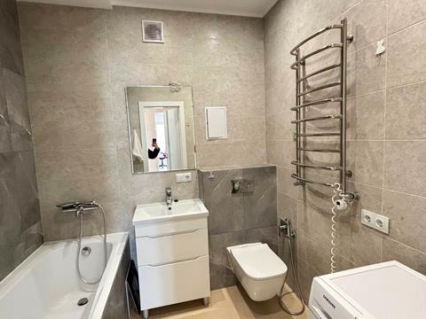 квартира за адресою Василя Стуса вул., (Будинок 4)