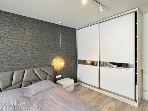 квартира за адресою Василя Стуса вул., (Будинок 4)