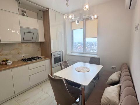 квартира за адресою Василя Стуса вул., (Будинок 4)