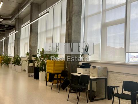 комерційна за адресою Олександра Мишуги вул., 10