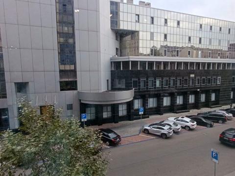 комерційна за адресою Мечникова вул., 11