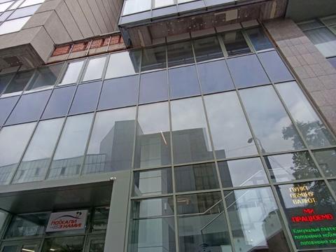 комерційна за адресою Мечникова вул., 11