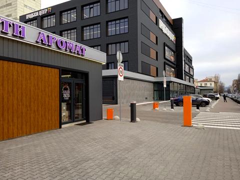 комерційна за адресою Костянтинівська вул., 66