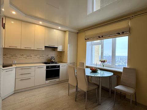 квартира за адресою Свободи вул., 14/1
