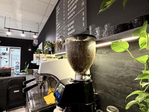 комерційна за адресою Перемоги вул., 8/4