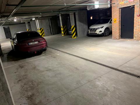 паркоместо по адресу Ростиславская ул. (Маршала Рыбалко), 5-А