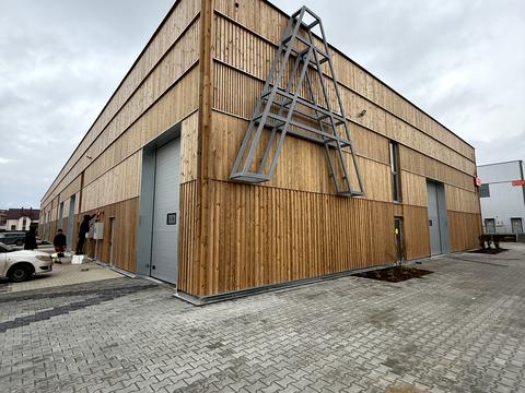 коммерческая по адресу Киевская ул., 1