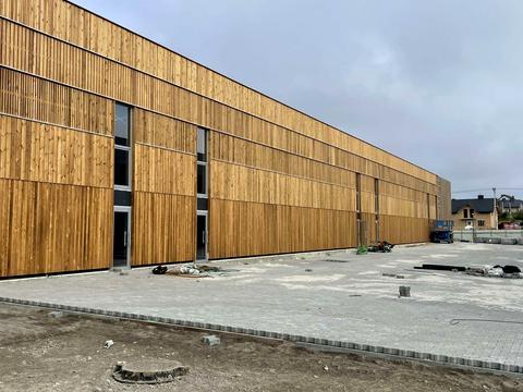 коммерческая по адресу Киевская ул., 1